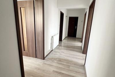 Apartament cu 3 camere decomandat în Central - 1