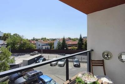 Apartament cu 2 camere semidecomandat, mobilat în Pipera