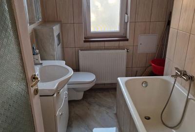 Apartament cu 3 camere, mobilat în Central - 1