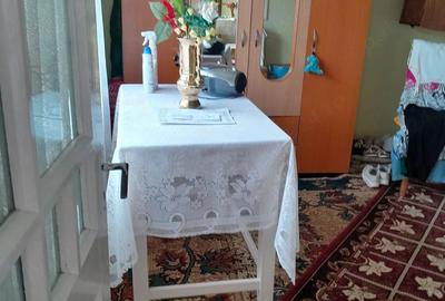 Casă cu 5 camere cu Teren 2500 Mp în Vutcani