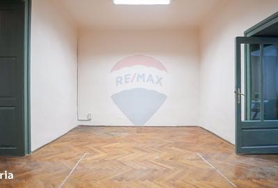 Apartament cu 2 camere semidecomandat în Centrul Istoric