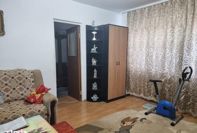Apartament cu 2 camere nedecomandat în Micro 5