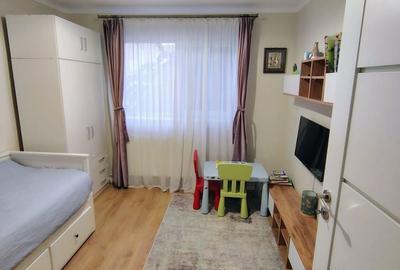 Apartament cu 3 camere decomandat în Micro 5 - 4