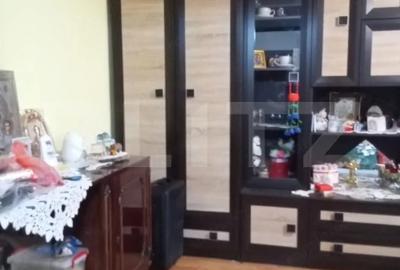 Apartament cu 3 camere decomandat, mobilat în Central