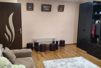 Apartament cu 3 camere în Traian - 4