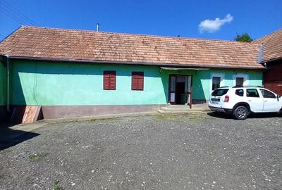 Casă cu 3 camere în Ighișu Vechi