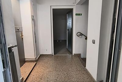 Birou, de 190 mp, în P-ța Romană - 13