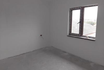 Casă individuală cu 4 camere cu Canalizare în Lumina - 4