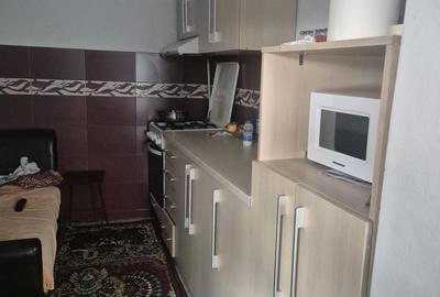 Casă cu 3 camere cu Teren 193 Mp în Străulești