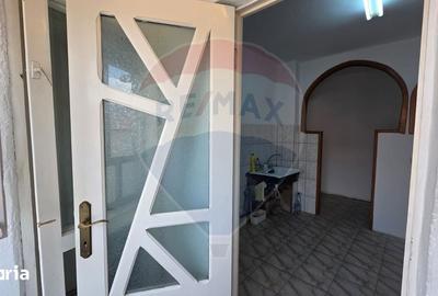 Apartament cu 2 camere decomandat în Vitrometan - 3