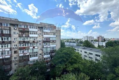 Apartament cu 3 camere decomandat în Valea Ialomiței