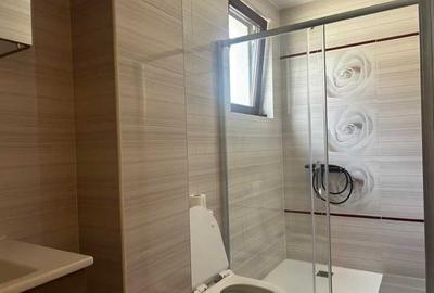 Casă cu 3 camere cu Teren 200 Mp în Central - 1
