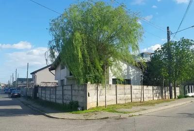 Casă cu 3 camere cu Canalizare în Chitila