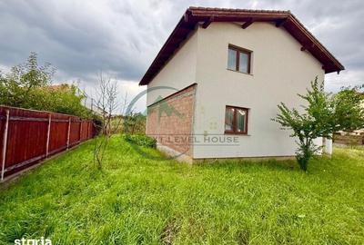 Casă cu 5 camere cu Teren 500 Mp în Sânpetru