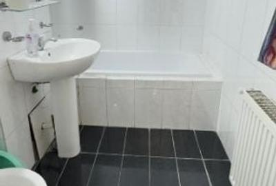 Apartament cu 4 camere decomandat în Valea Cetății