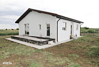 Casă cu 3 camere în Cumpăna