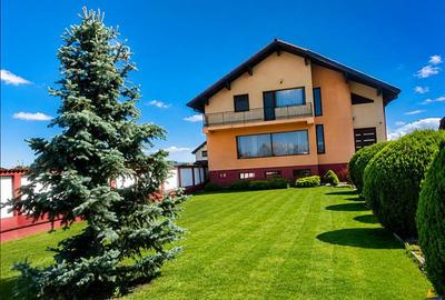 Casă individuală cu 5 camere cu Teren 1547 Mp în Stupini