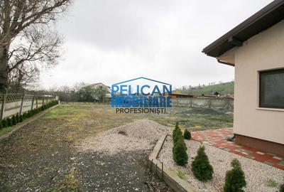 Spațiu comercial, de 128 mp, în Monumentului - 10