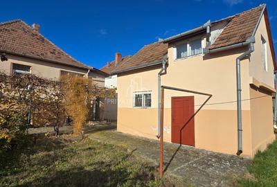 Casă individuală cu 4 camere cu Teren 432 Mp în Central - 2