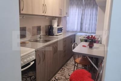 Garsonieră decomandată, mobilată în Central