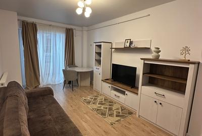 Apartament cu 2 camere decomandat în Parcul Carol