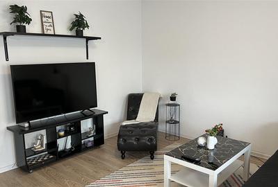 Apartament cu 2 camere decomandat, mobilat în Tractorul