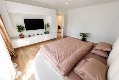 Apartament cu 3 camere decomandat, mobilat în Zorilor