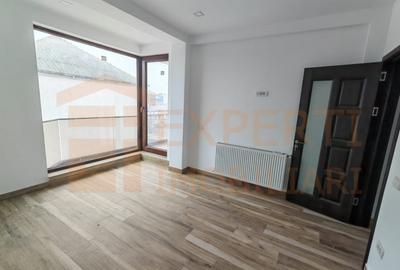 Spațiu comercial, de 360 mp, în Central