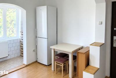 Apartament cu 2 camere decomandat în Sud