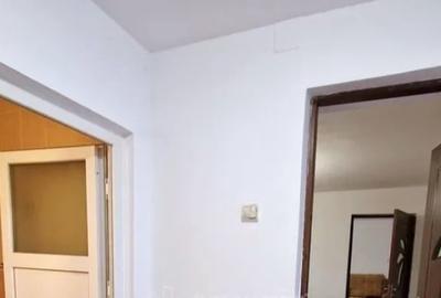 Casă cu 3 camere cu Teren 1000 Mp în Central