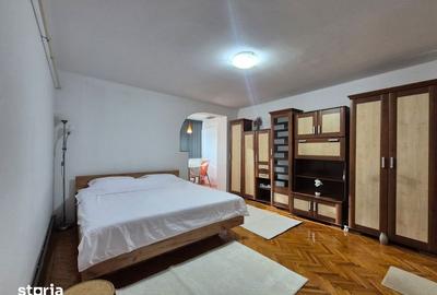 Garsonieră în Central