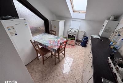 Apartament cu 3 camere semidecomandat în Central - 5