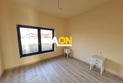 Casă individuală cu 4 camere cu Canalizare în Micești - 10