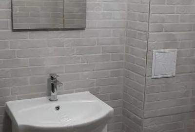 Apartament cu 3 camere decomandat în Central - 3