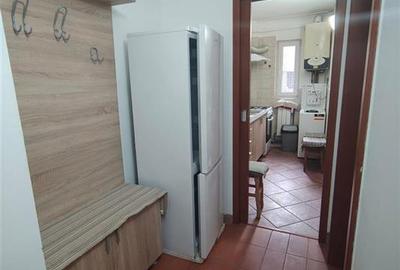 Apartament cu 2 camere decomandat, mobilat în Alexandru cel Bun