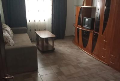 Apartament cu 2 camere semidecomandat în Rahova