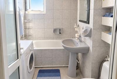Apartament cu 2 camere decomandat în 1 Mai