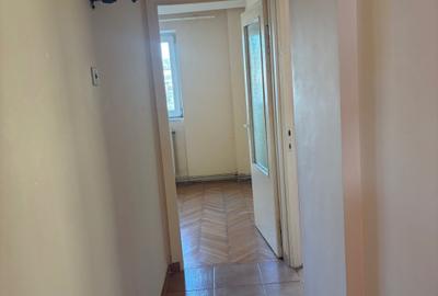 Apartament cu 3 camere decomandat în Micro 16 - 2