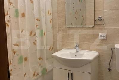Apartament cu 3 camere decomandat, mobilat în Central