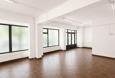 Spațiu comercial, de 128.38999938965 mp, în Nicolina - 2