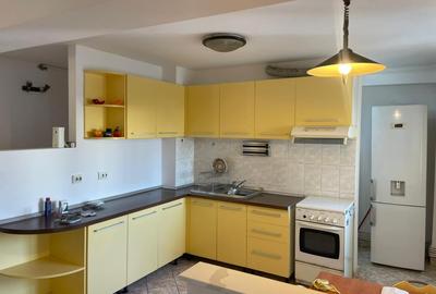 Apartament cu 4 camere decomandat, mobilat în Central - 2