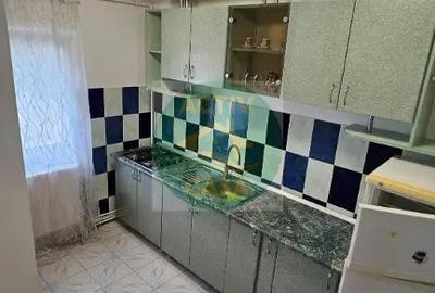 Apartament cu 3 camere semidecomandat în Central - 1