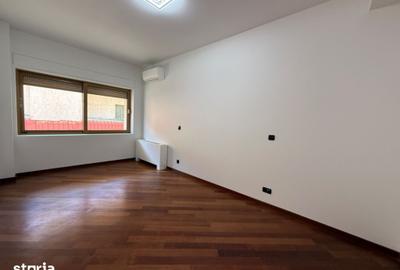 Apartament cu 5 camere în Primăverii