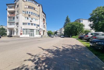 Apartament cu 2 camere decomandat, mobilat în Mioriței