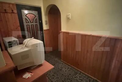 Apartament cu 4 camere decomandat în Central