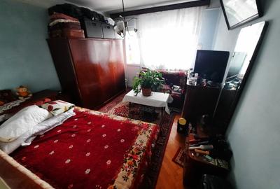 Apartament cu 3 camere semidecomandat, mobilat în Podu Roș - 2