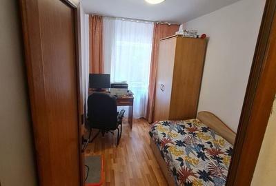 Apartament cu 3 camere în Central - 3