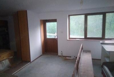 Casă cu Teren 450 Mp în Central - 1