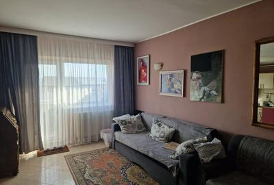 Apartament cu 3 camere decomandat în Valea Moșneagului - 1