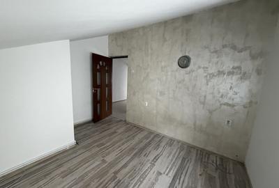 Spațiu comercial, de 100 mp, în Central - 3